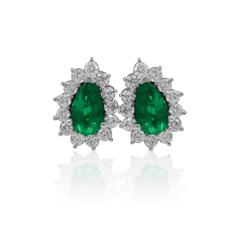 Emerald teardrop earrings DT 2294 from Duetto Galería, crafted in gold with Colombian emeralds Aretes de lágrima de esmeralda DT 2294 de Duetto Galería, elaborados en oro con esmeraldas colombianas